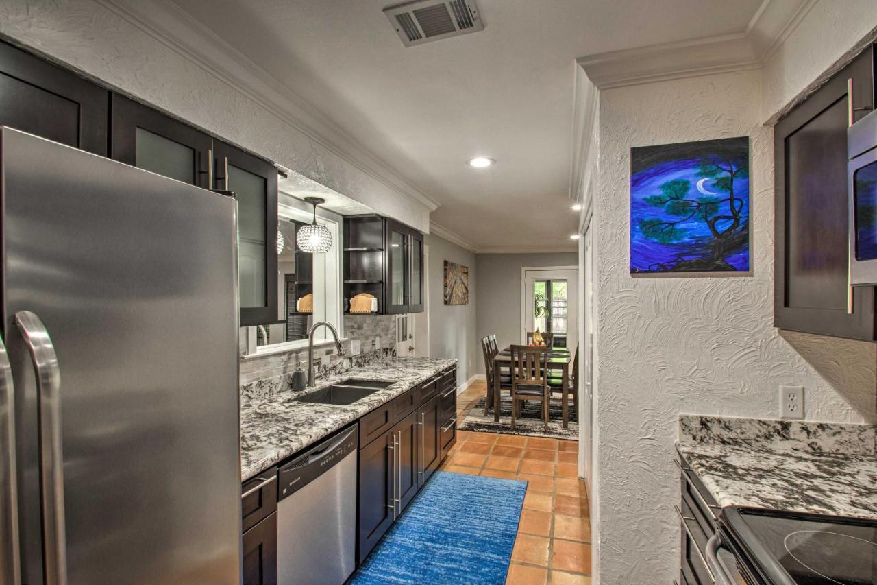 2-Story Pensacola Home With Game Room And Private Yard Exterior foto