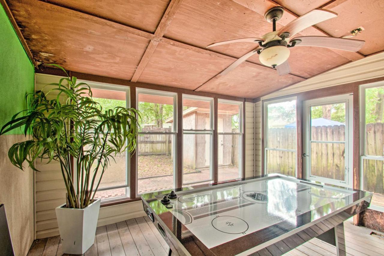 2-Story Pensacola Home With Game Room And Private Yard Exterior foto